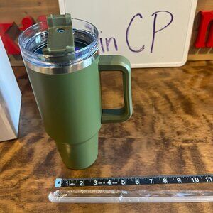 5/$20 Olive Hunter Green 40 Oz metal tumbler